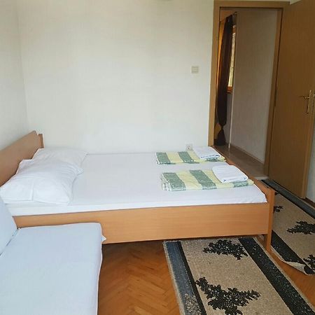 Brig Apartments Zivogosce Exterior photo