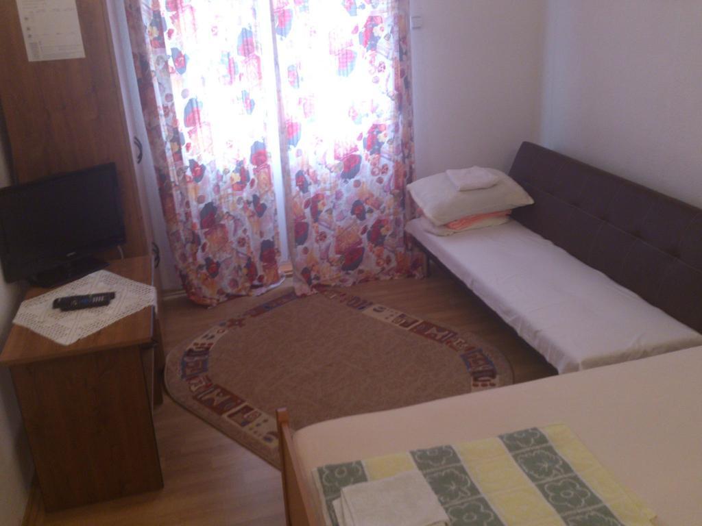 Brig Apartments Zivogosce Exterior photo