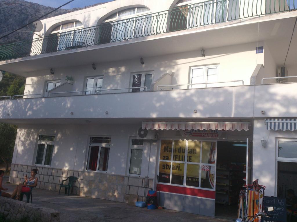 Brig Apartments Zivogosce Exterior photo