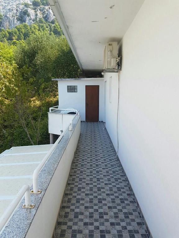 Brig Apartments Zivogosce Exterior photo